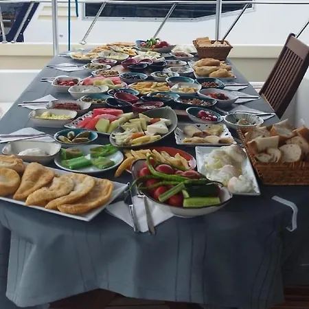 Úszó hotel Pruva Yacht *