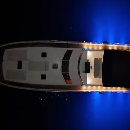 Pruva Yacht Úszó hotel Isztambul