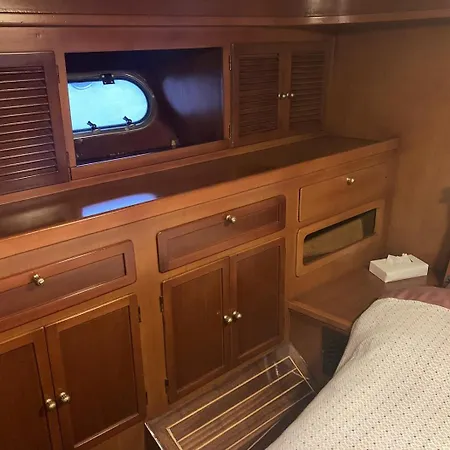 船上ホテル Pruva Yacht イスタンブール