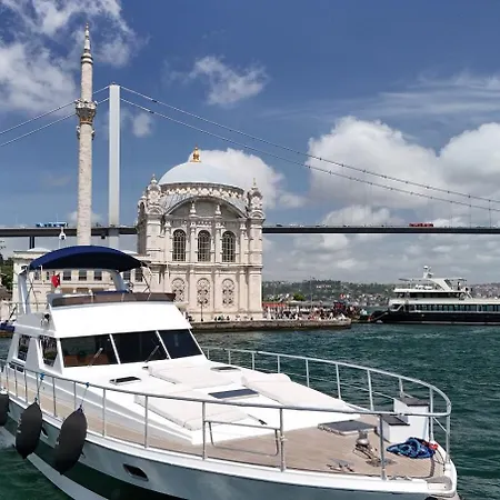 Hotel na wodzie Pruva Yacht Stambuł
