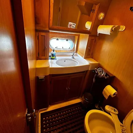 Botel Pruva Yacht Istanbul